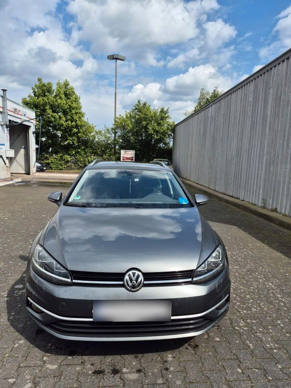 Image of Volkswagen Golf