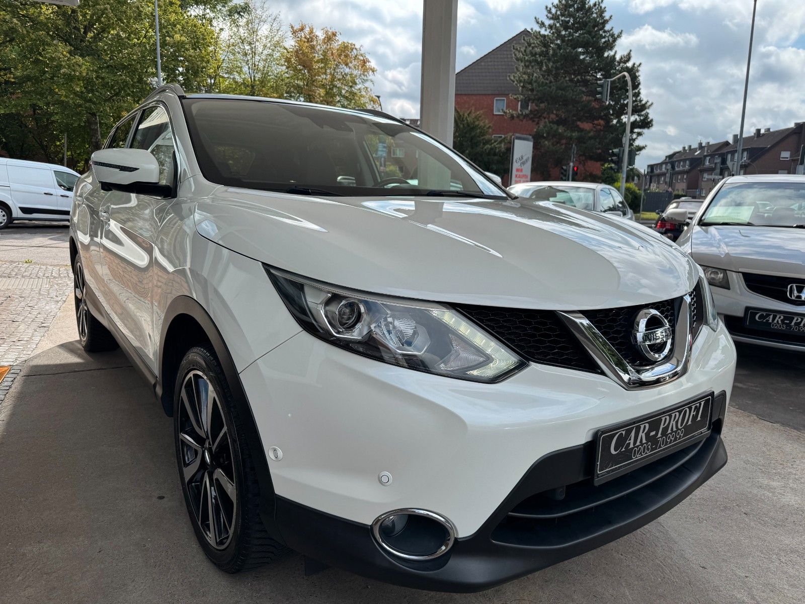 Fahrzeugabbildung Nissan Qashqai N-Connecta Panorama/Leder/360 Kamera