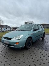 Ford Focus 1.4l - Ford Focus aus 2000: Kombi