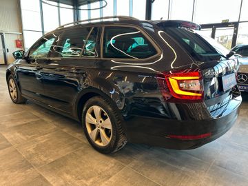 Skoda Octavia Combi Soleil *ACC*NAVI*PDC*SZHZ*APPLE*