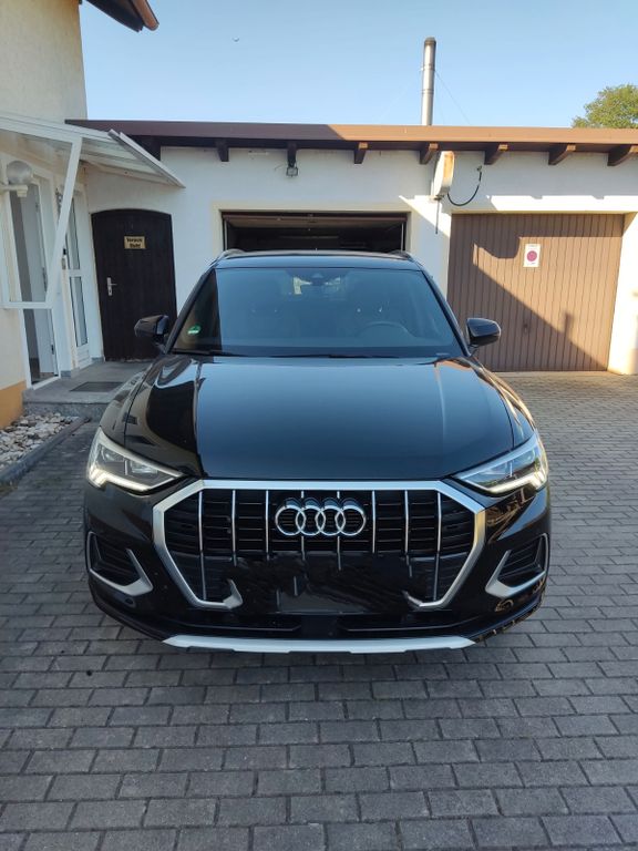 Image of Audi Q3