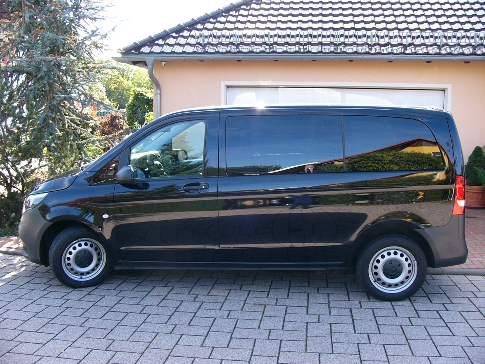 Mercedes-Benz Vito Tourer, Kompakt 4.895 mm, 9 Sitze