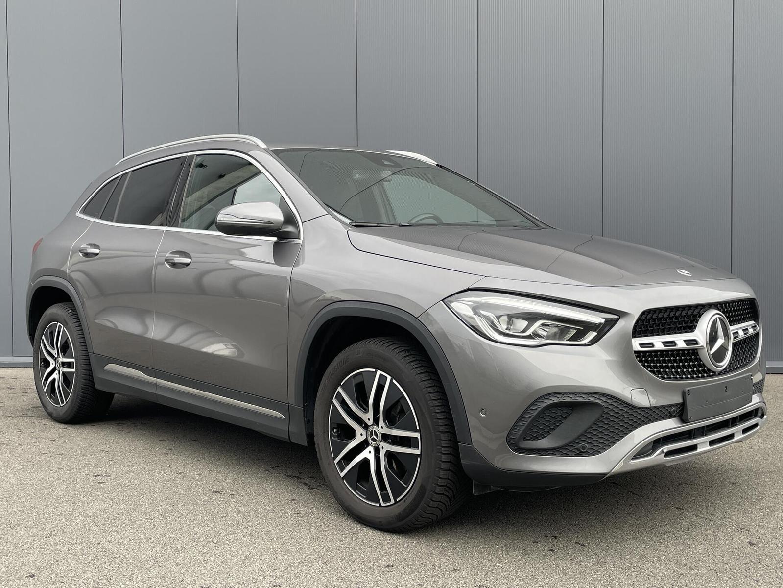 Mercedes-Benz GLA 200 D Business Line DISTRONIC BLIS CAM  18"