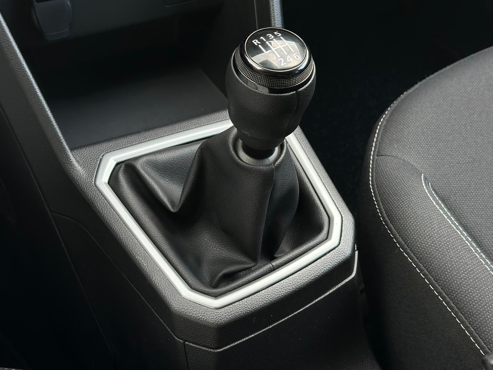 DACIA Jogger 1.0TCE EXPRESSION* LED#SHZ#TEMPO#NAVI#PDC - Image 14