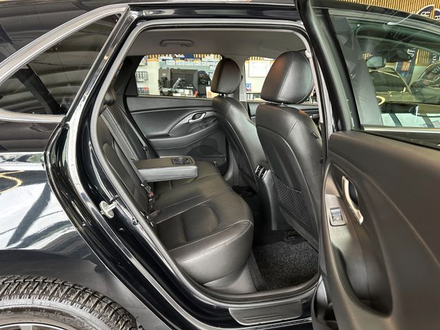 Hyundai i30 Premium *LED*Navi*Spurhalteass*