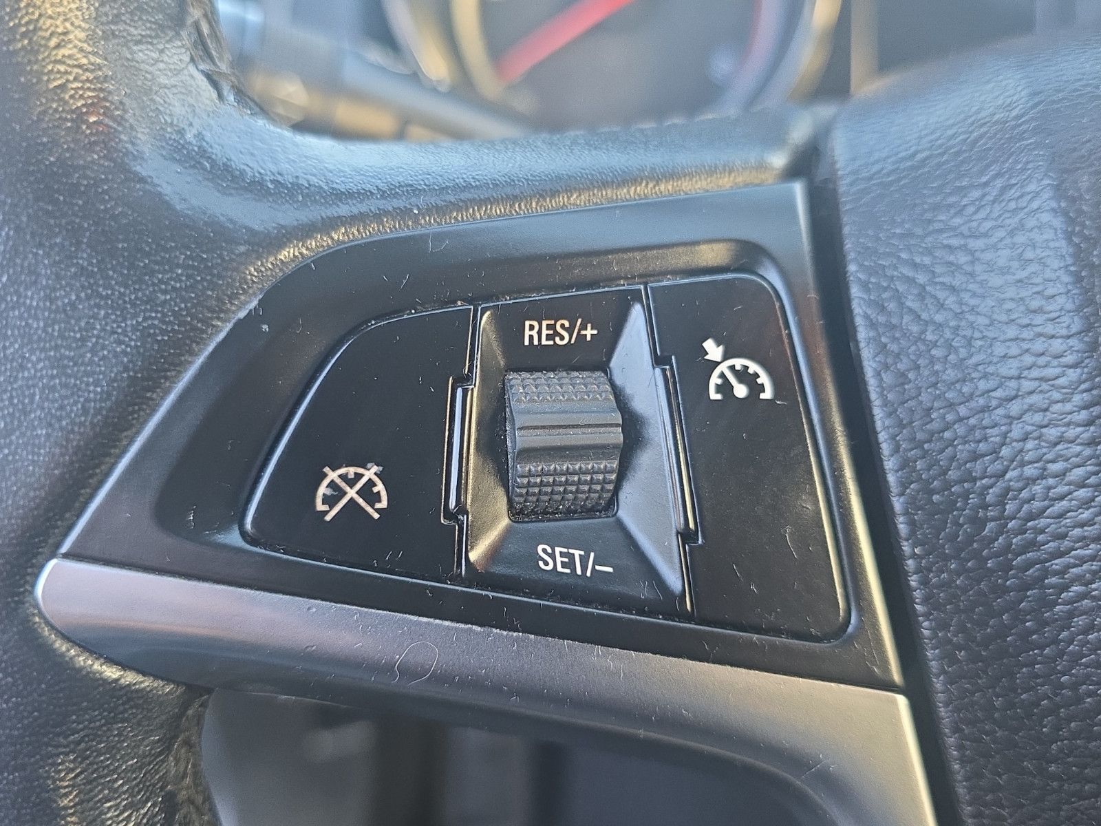 Fahrzeugabbildung Opel Astra J Edition*Klima*Tüv und Service NEU