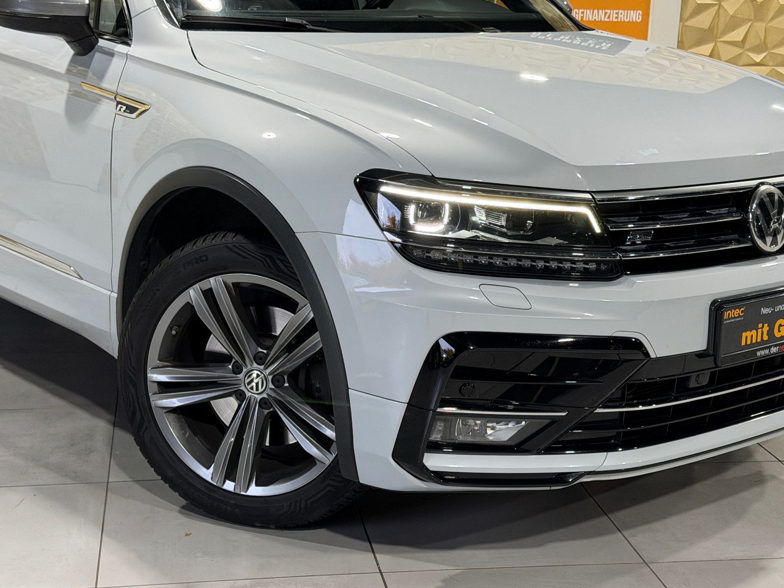 Fahrzeugabbildung Volkswagen Tiguan Allspace Highline 4Motion/R-LINE/PANO/LED
