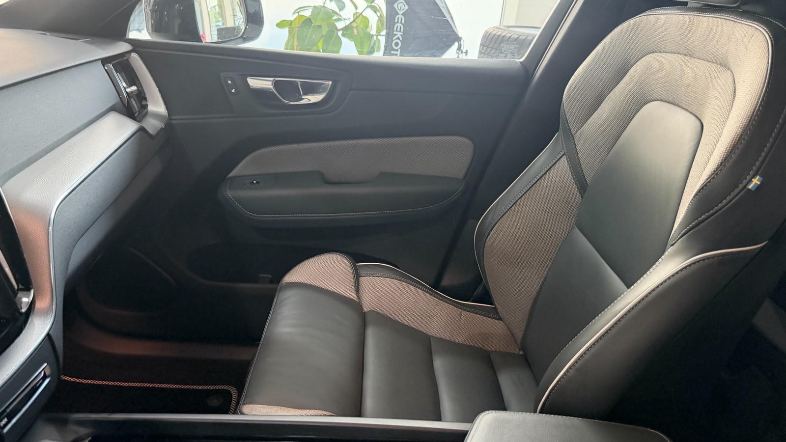 Volvo XC60 D4 R Design 2WD