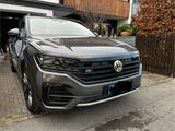 Volkswagen Touareg 4.0 V8 TDI 4MOT ONE MILLION! VOLL!! - Volkswagen Touareg: Firmenfahrzeug