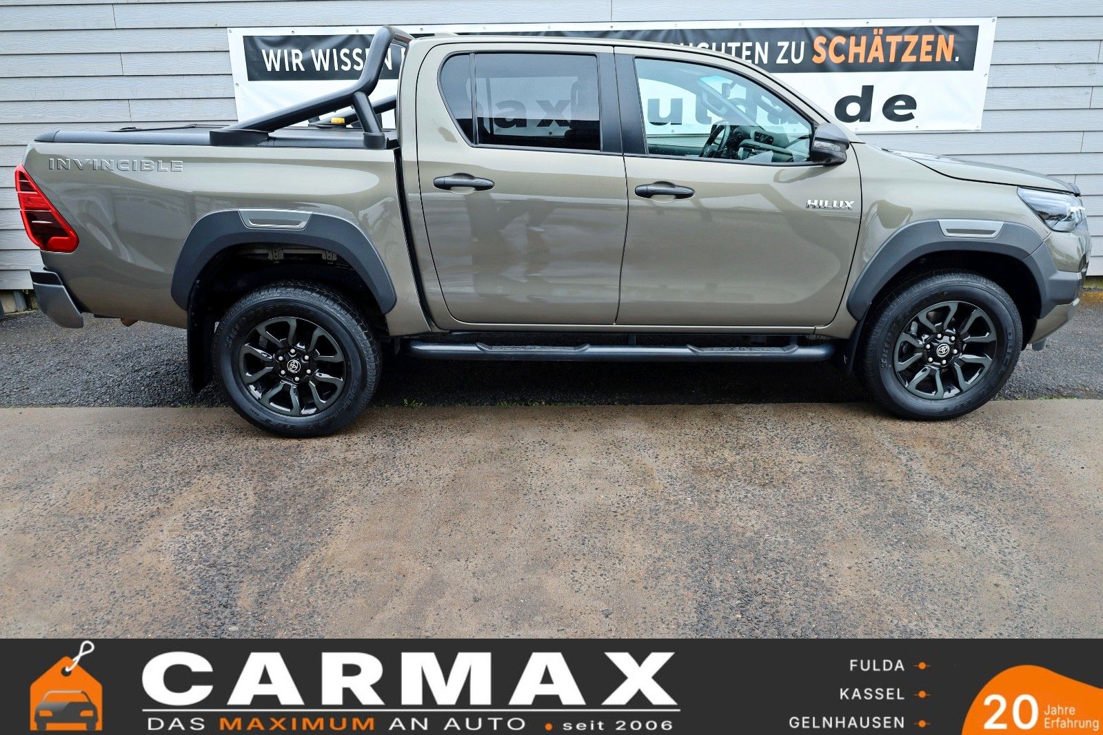 Fahrzeugabbildung Toyota Hilux 2.8 D-4D Invincible,Rollbügel, Rollo , AHK