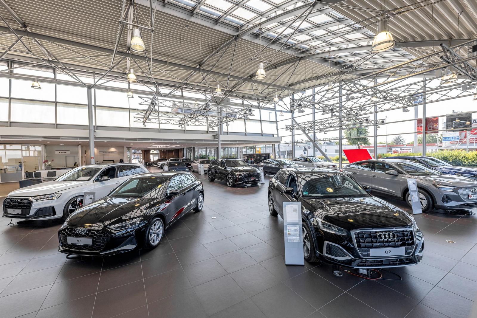 showroom-image-top