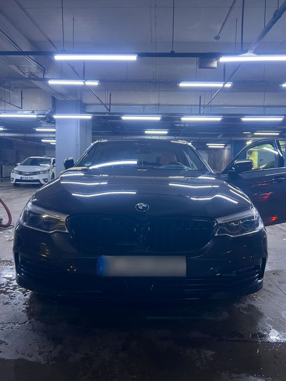 Image of BMW 530