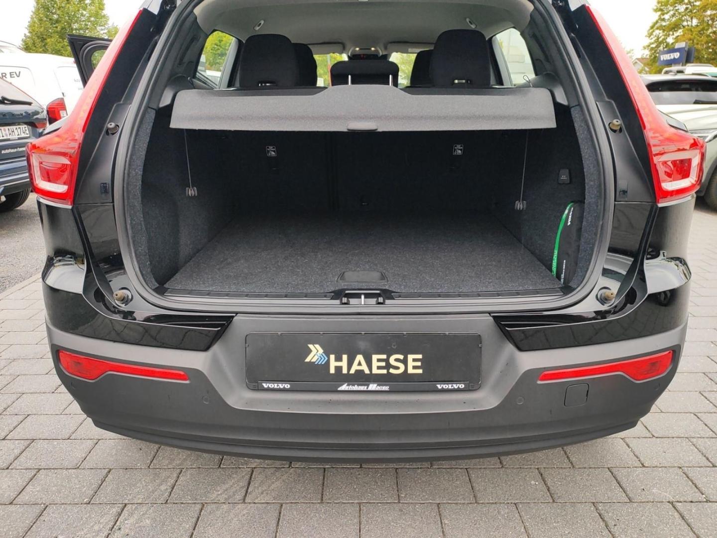 Volvo XC40 B3 Momentum Core 2WD Navi Digitales Cockpit