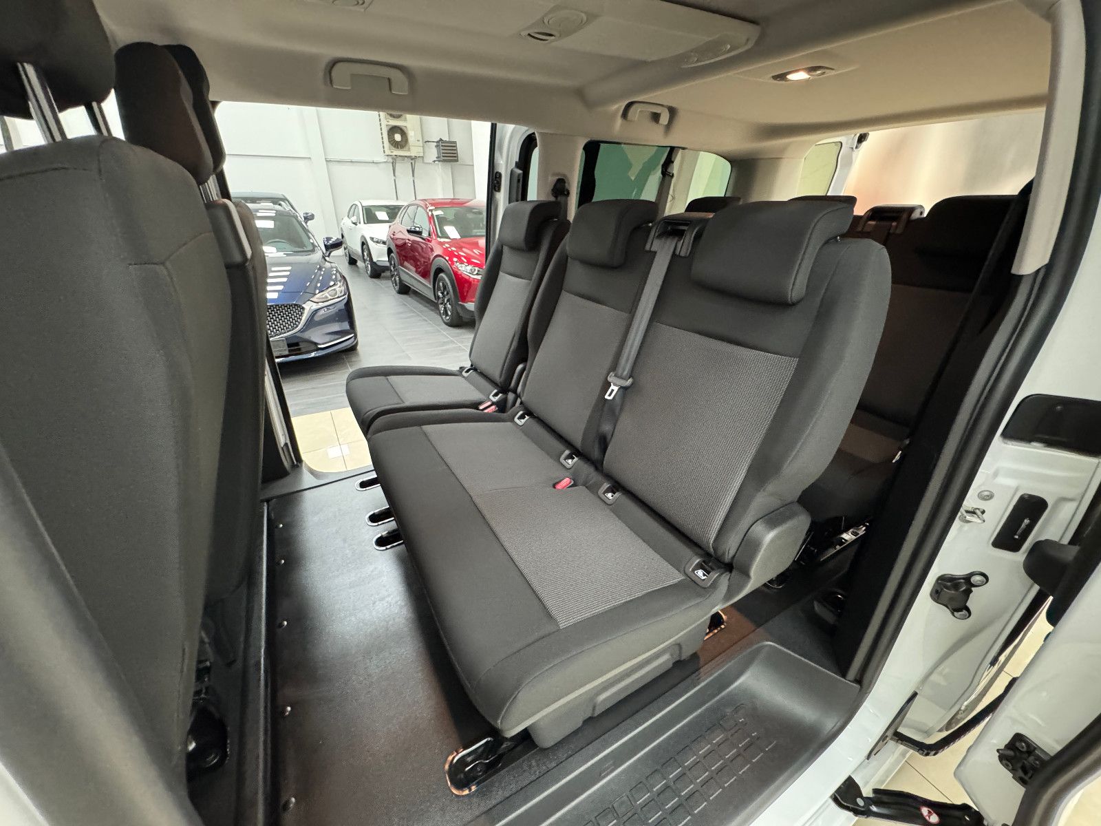 Peugeot Traveller - Bild 17