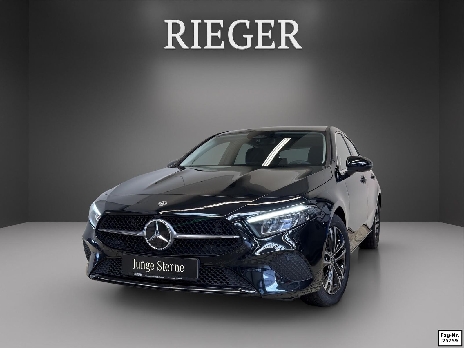 Mercedes-Benz A 180 Progressive Line Advanced LED SHZ Spurhalt