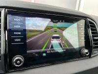 SKODA Karoq 1.5 TSI DSG Sportline PANO AHK 5 J. GAR bei Autohaus Landmann & Maier OHG