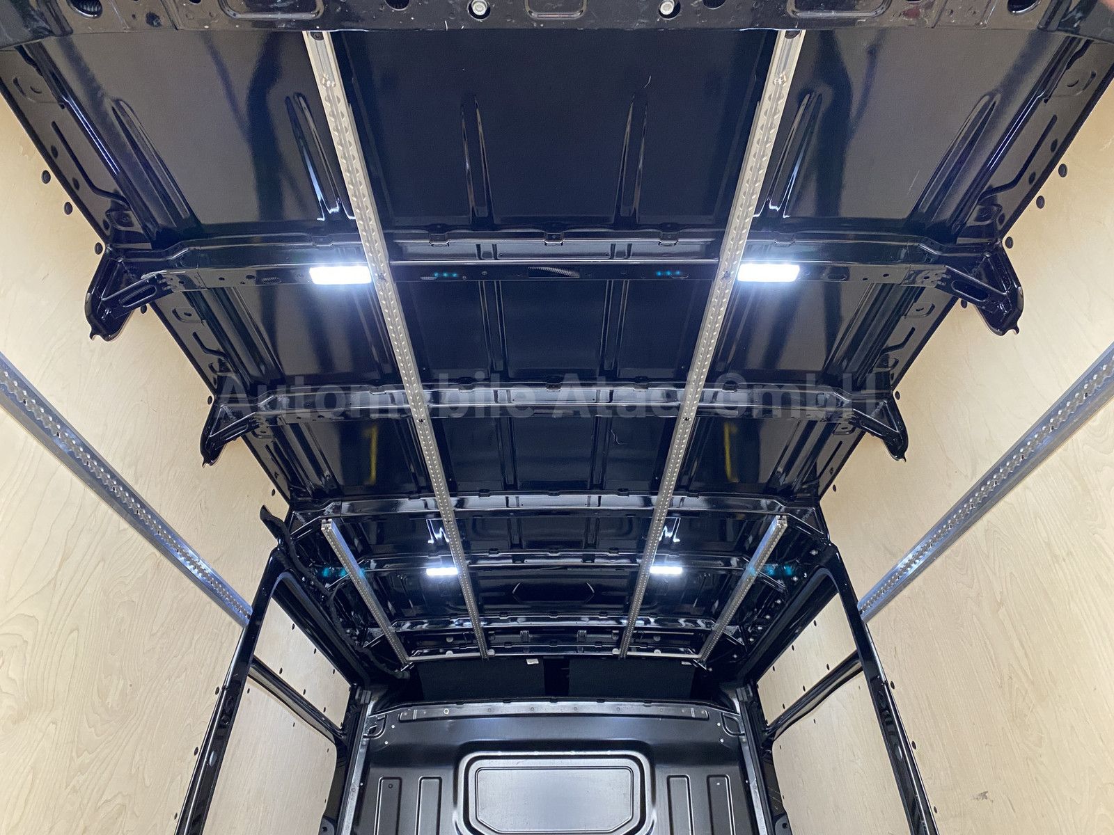 Fahrzeugabbildung Volkswagen Crafter 35 *2x Schiebetür* KAMERA (8477)