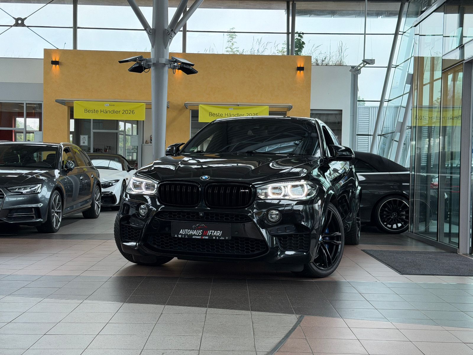 BMW X6 M Akrapovic B&O Carbon M Driver´s 360° 21