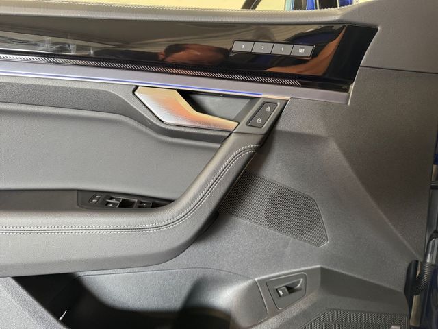 Touareg 3.0 TDI 4M R-LINE IQ.LIGHT+AHK+PANO+LUFT