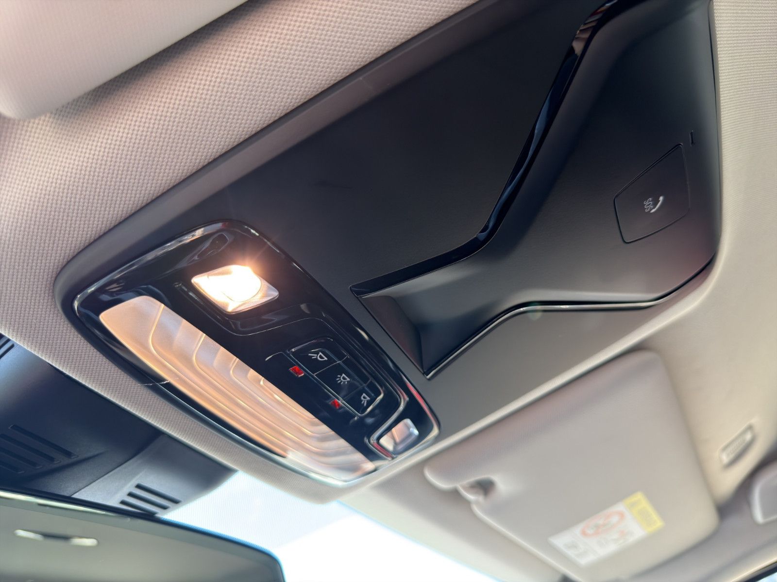 Fahrzeugabbildung BMW 318/1.Hand/Apple/Szhzg/DAB/LED/Klimaauto/LiveCoc