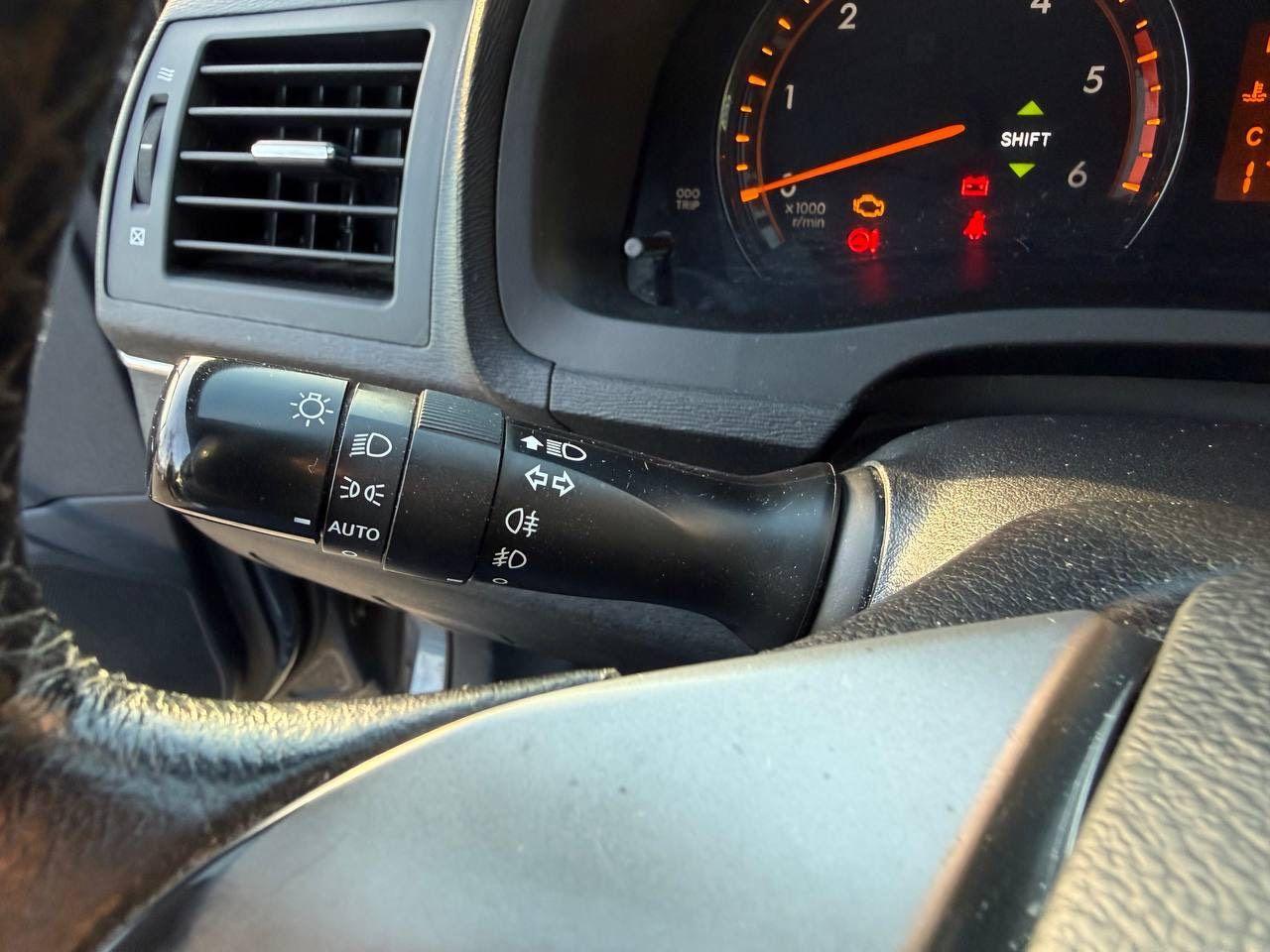 Toyota Avensis 2009 — photo 12