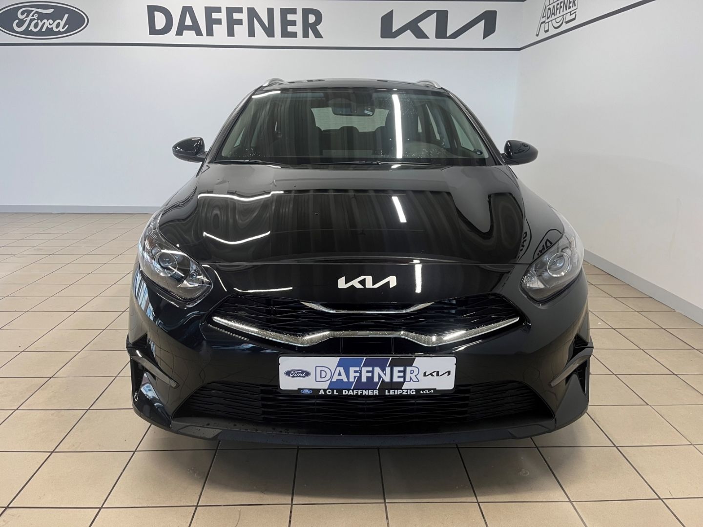 Fahrzeugabbildung Kia Ceed_sw Vision 1.4 Tempomat Kamera Navi DAB