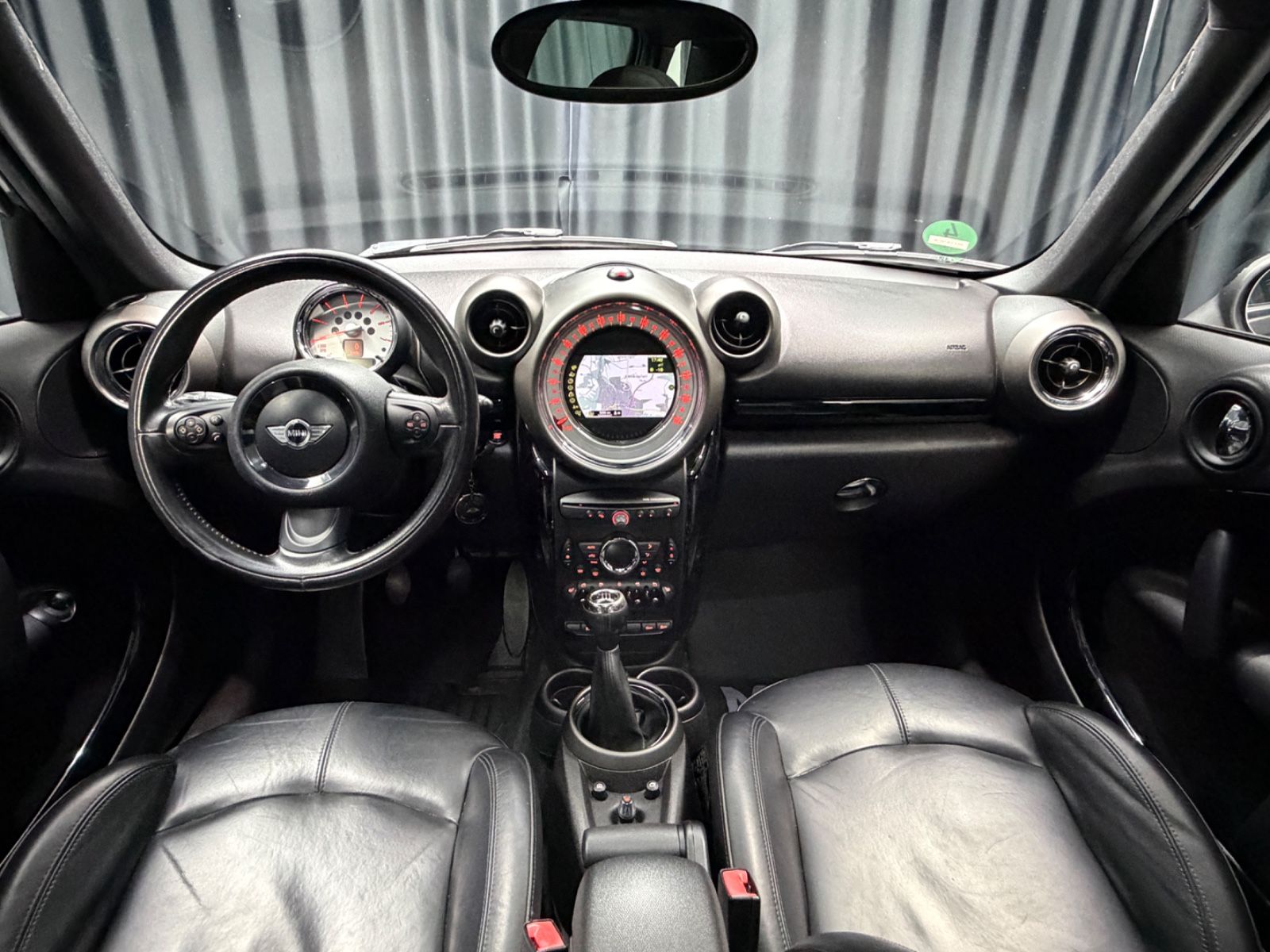 Fahrzeugabbildung MINI COOPER D Countryman Cooper D All4|PANO|NAVI|