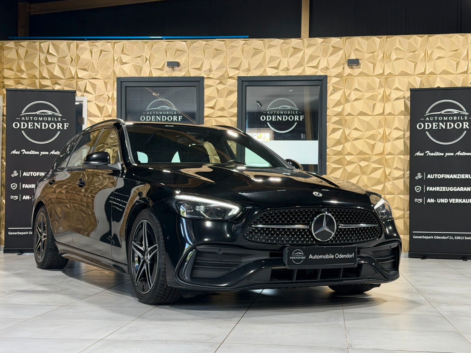 MERCEDES-BENZ C 300 T *AMG*Ambiente*Carbon*Kamera*SHZ*CarPlay