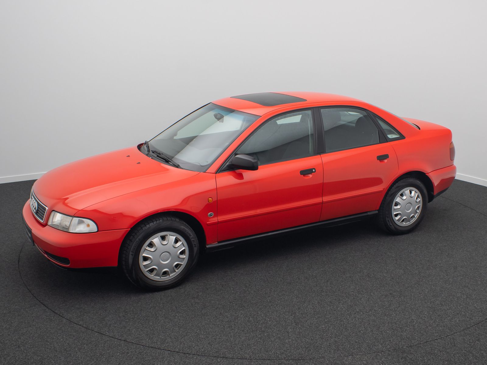 Fahrzeugabbildung Audi A4 1.6 GSD Nebelschwfr ABS Winterreifen Stoff