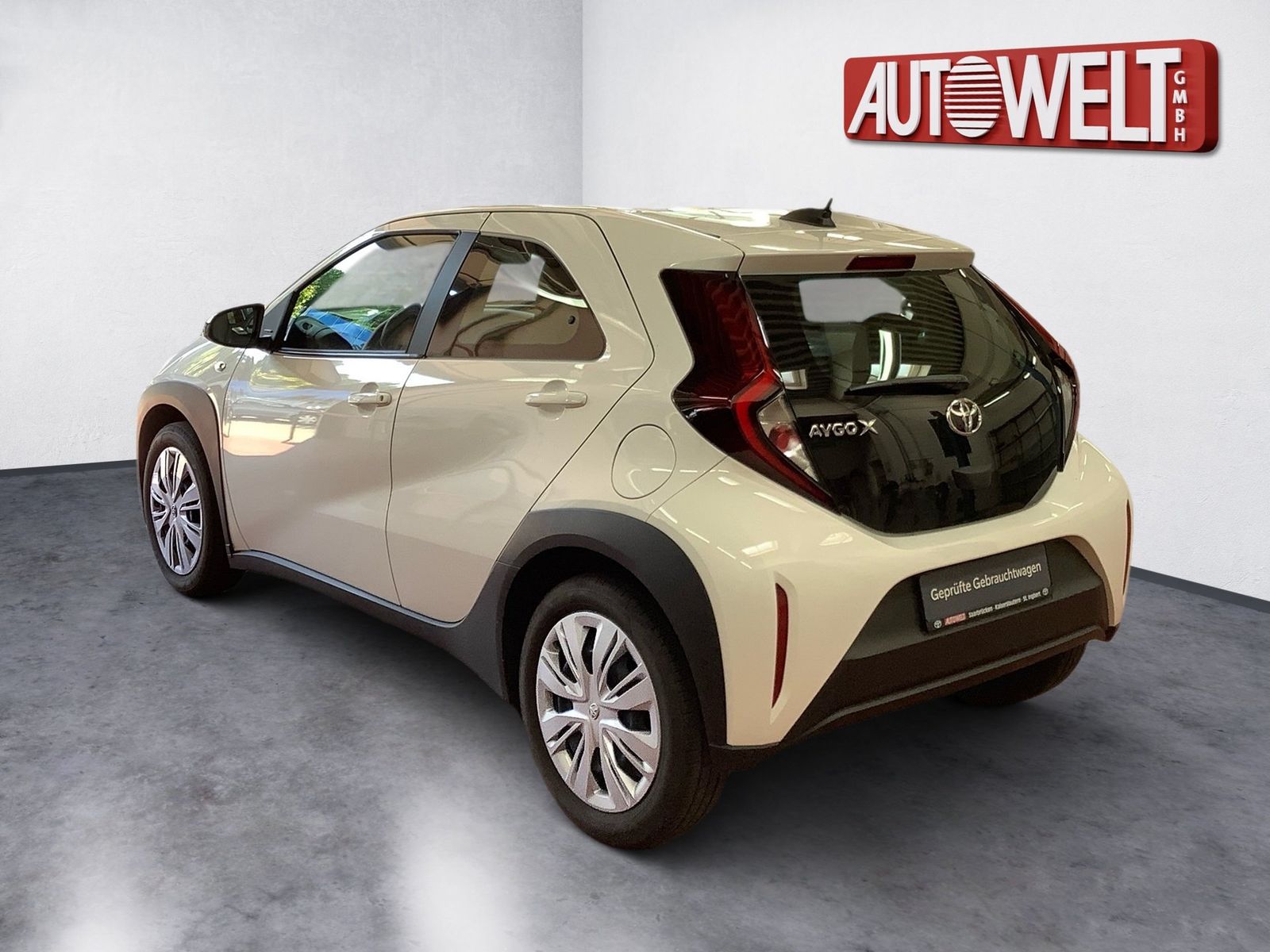 Fahrzeugabbildung Toyota Aygo X 1.0 Business Edition Navi,SHZ,SoundSys,AC