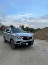 Ssangyong REXTON 2.2 Diesel e-XDi 220 Sapphire 4WD AT ... - Ssangyong REXTON von privat