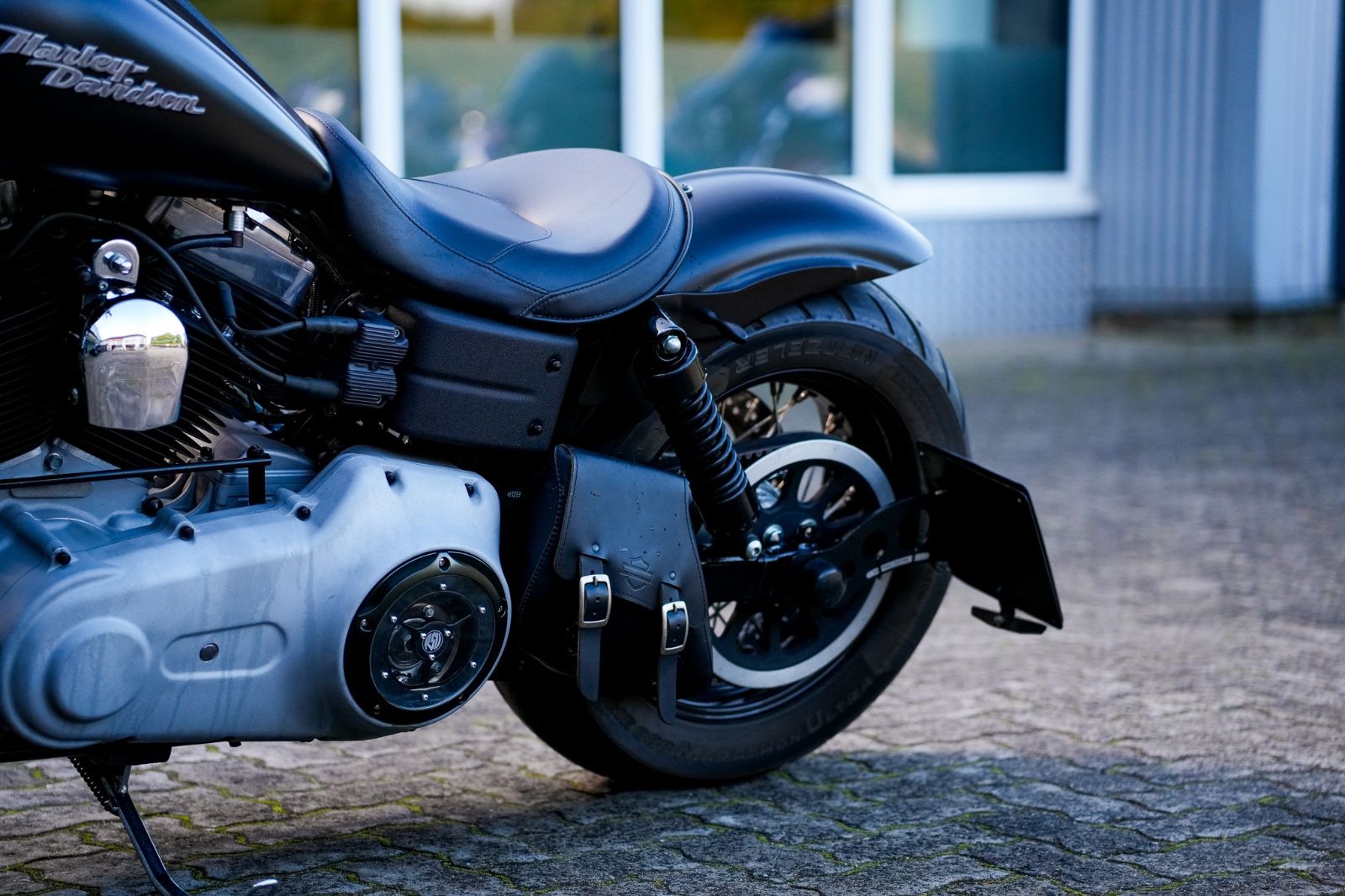 Fahrzeugabbildung Harley-Davidson FXDB Dyna Street Bob Twin Cam 96- Kesstech - Ape