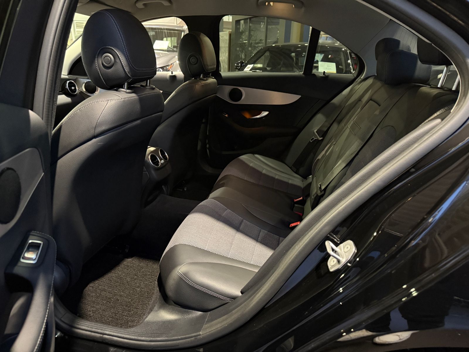 Fahrzeugabbildung Mercedes-Benz C 220d Avantgarde LED NAVI ALU