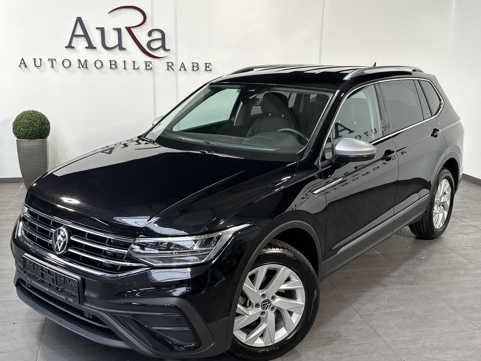 Fahrzeugabbildung Volkswagen Tiguan Allspace 2.0 TDI DSG Life NAV+LED+ACC+HUD