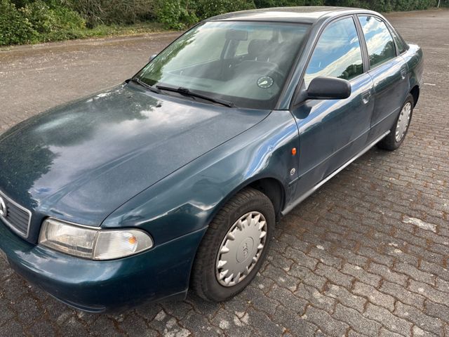 Audi A4 1.6,Aus Ester Hand