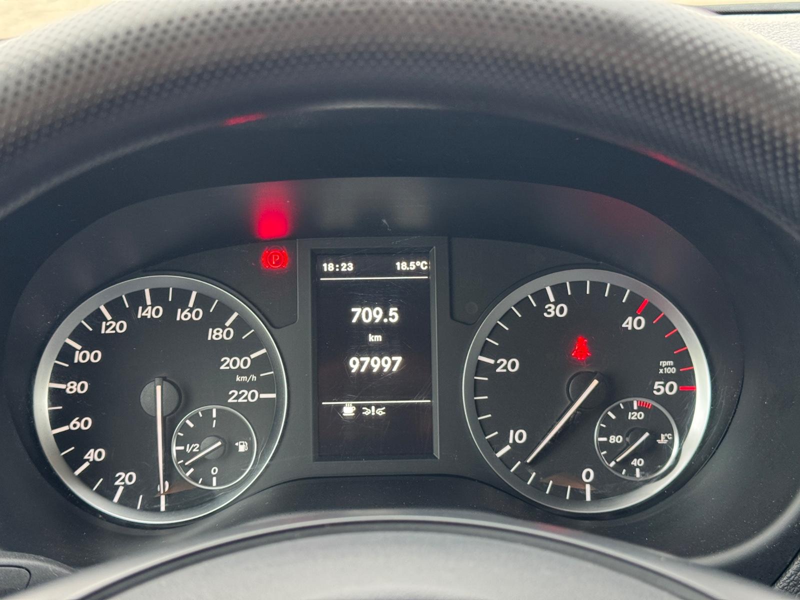 Mercedes-Benz Vito Kasten 114 CDI RWD lang *Navi-AHK-SHZ*