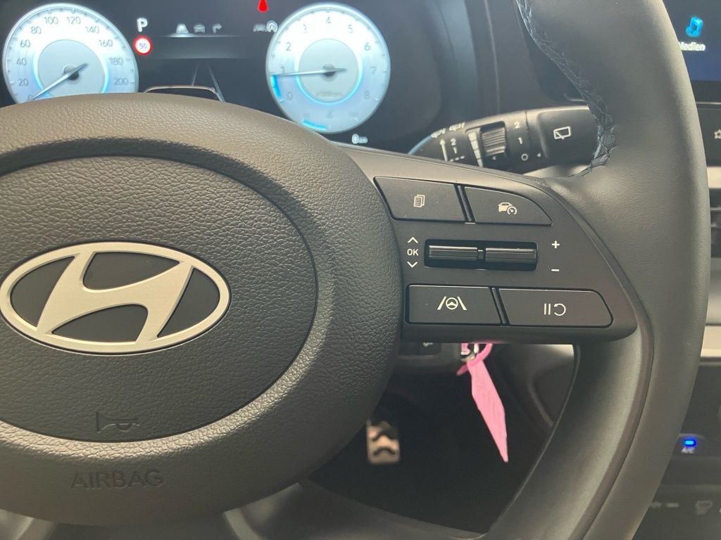 Fahrzeugabbildung Hyundai BAYON 1.0 T-GDI 7-DCT Blackline ACC AUT Kam. LED
