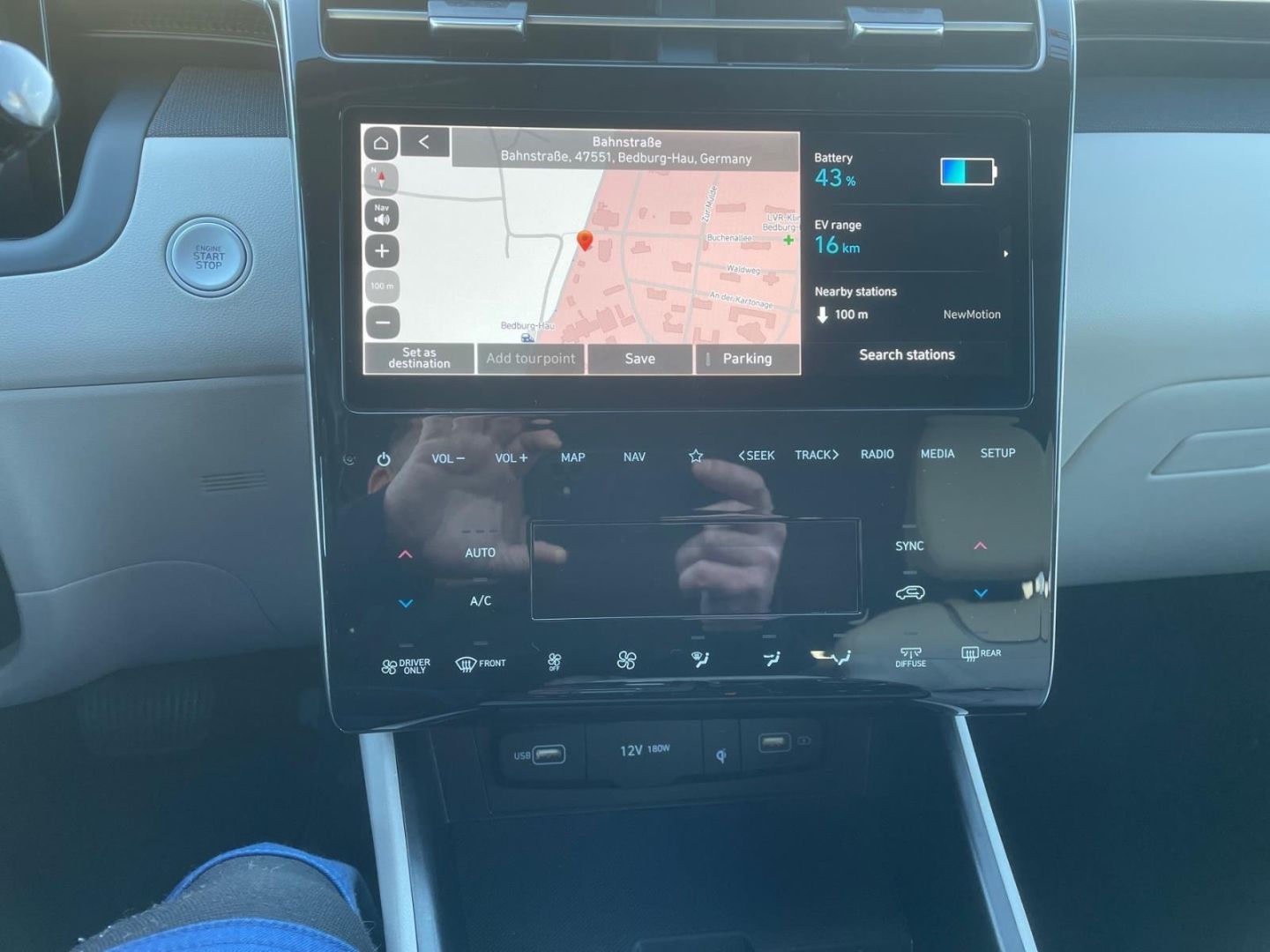 Fahrzeugabbildung Hyundai Tucson 4WD Plug-In Hybrid Prime Panorama AHK LED