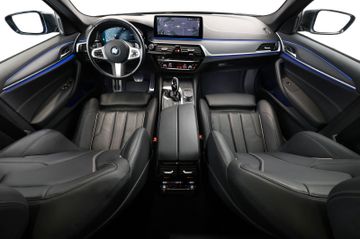 BMW 540d xDrive Touring M Sport PANO HUD ACC AHK 20"