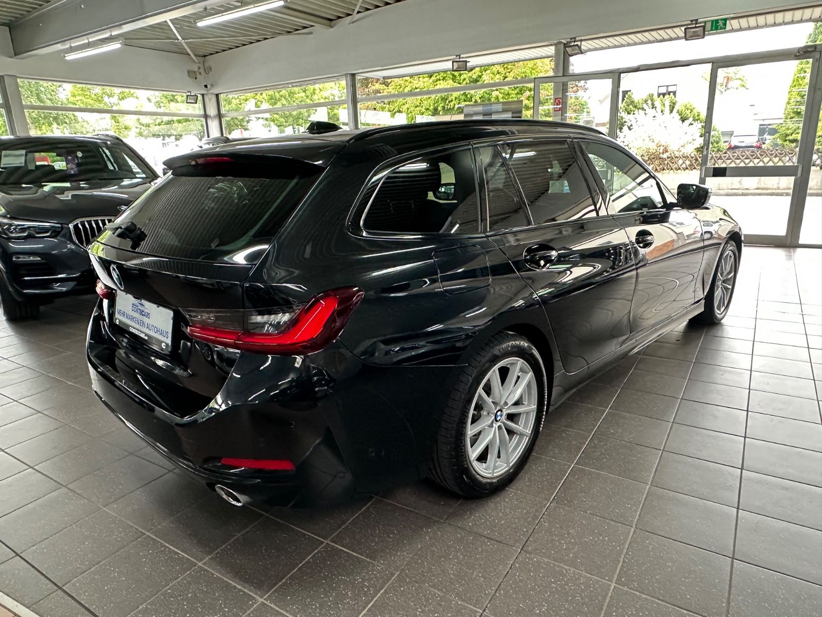 BMW 318 d Touring DA+DIS+PARK ASSISTANT+LED+HaKardon foto 11