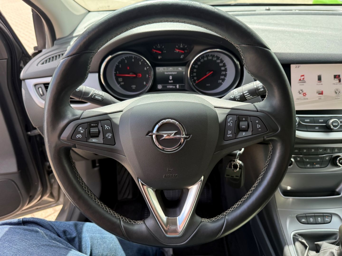 Fahrzeugabbildung Opel Astra K Edition Navi CarPlay  VZE GJR Musikstrea