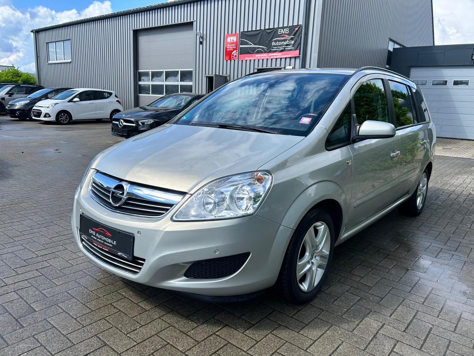Opel Zafira B Edition *1.HAND* AHK* HU/AU NEU* PDC*