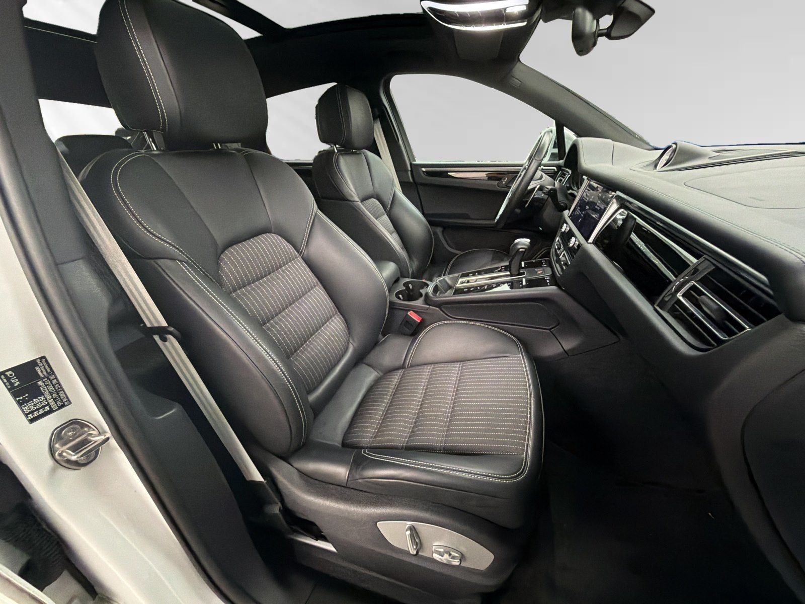 Porsche Macan T AHK|21"|Luftfederung|Pano|ACC foto 8