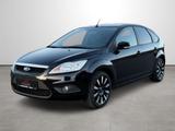 Ford Focus Lim. 1.6 Black Magic./ Klimaa - Ford Focus: Black Magic