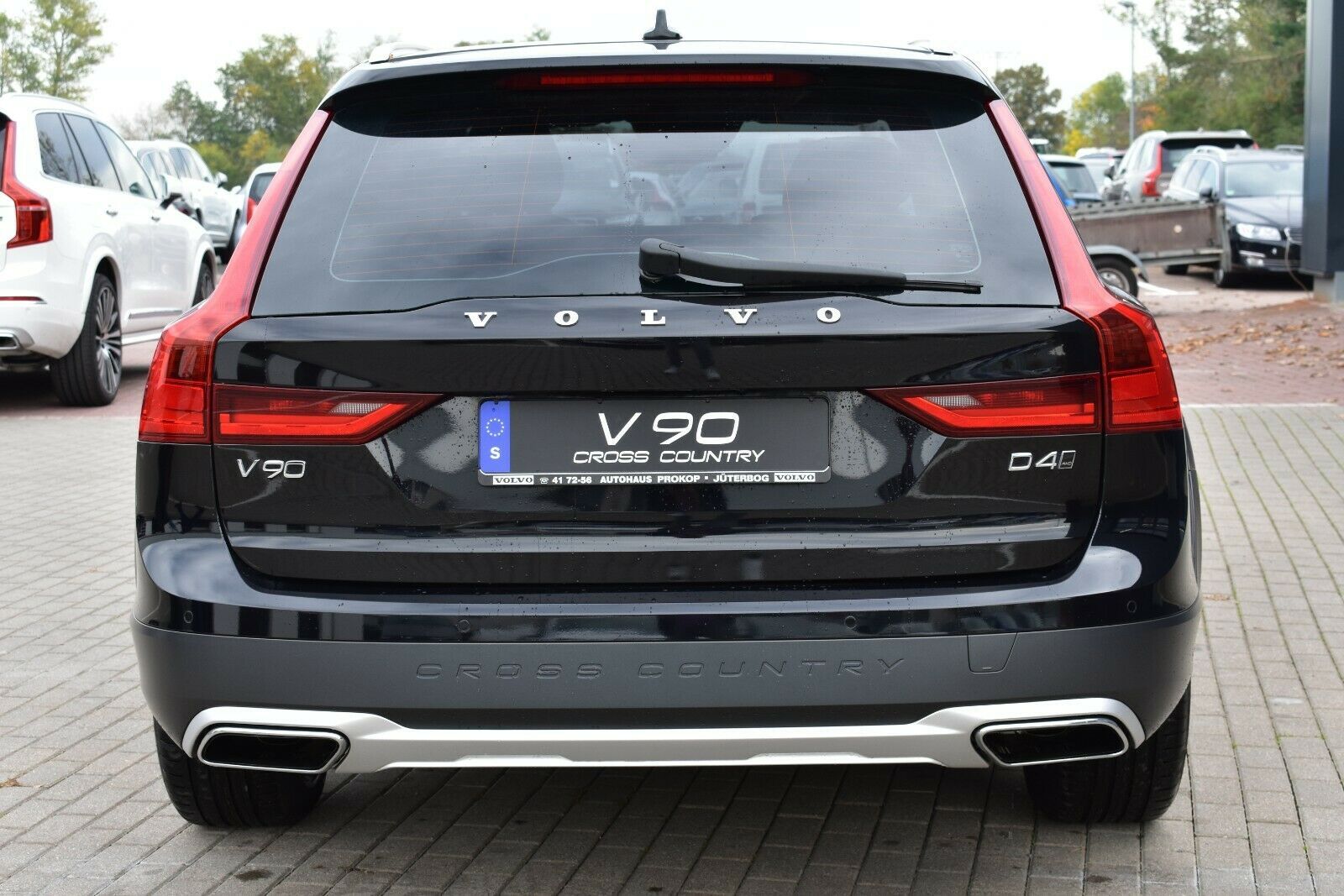 Fahrzeugabbildung Volvo V90 CC D4 AWD*STHZ*MIetkauf möglich