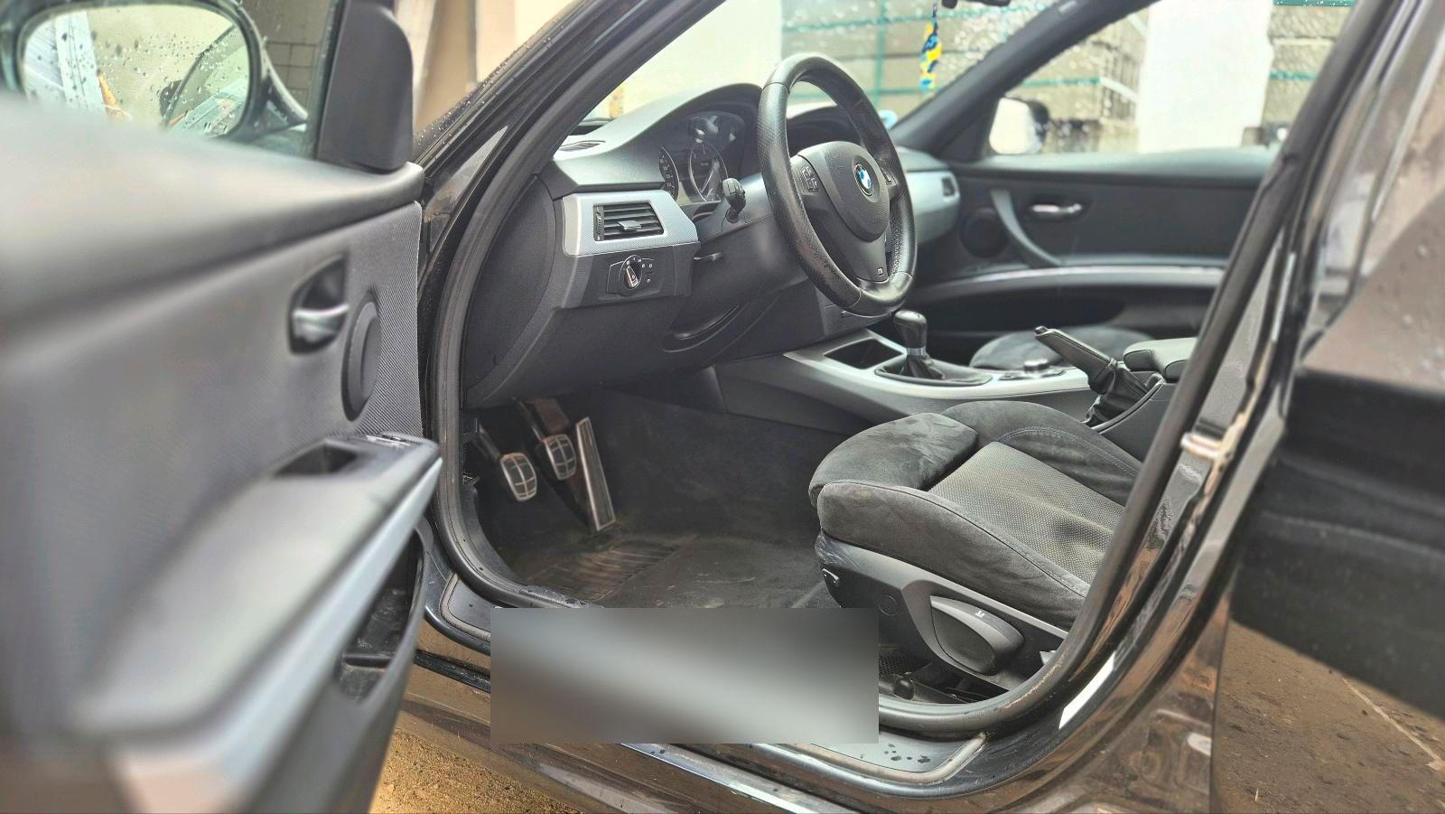 BMW 325 2011 — engine 204 HP (150kW)