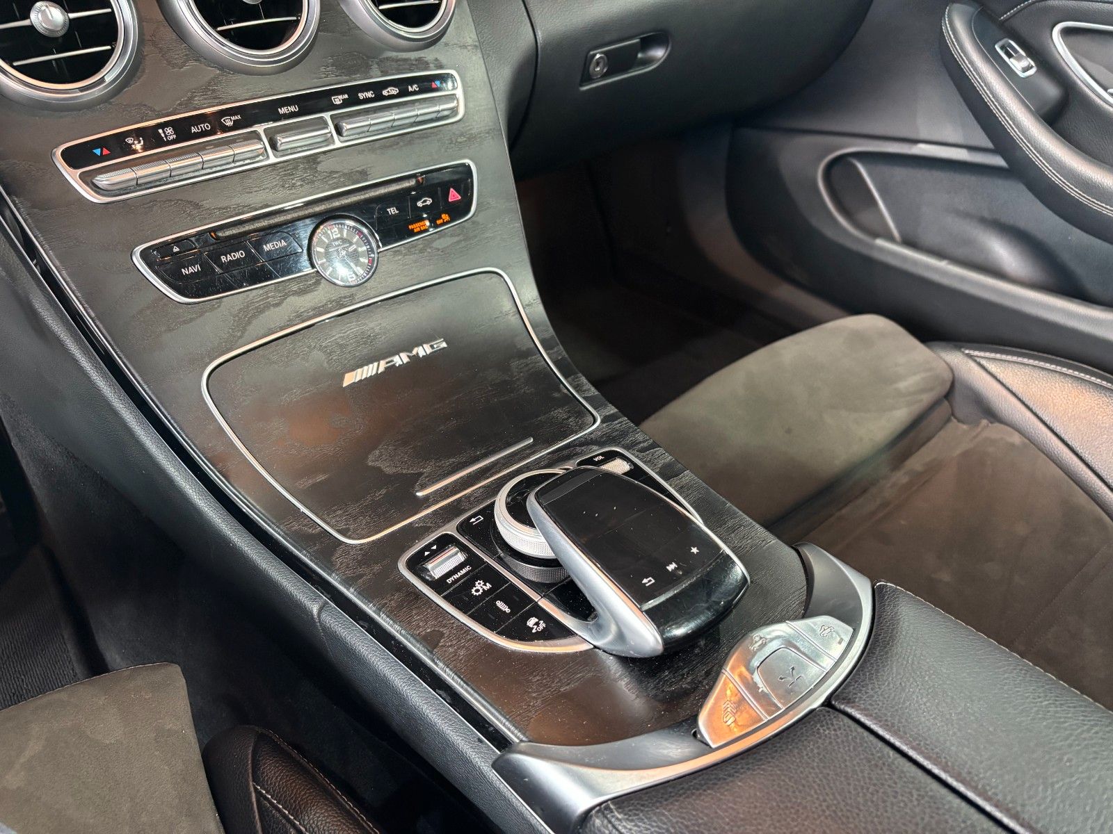 Fahrzeugabbildung Mercedes-Benz C 63 AMG Cabrio*Burmester*Ambiente*HUD*S-Auspuff