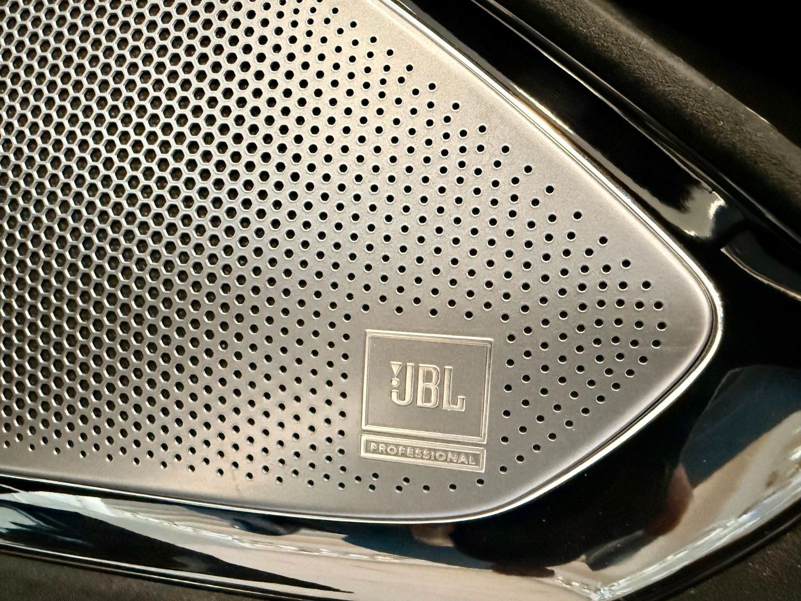 Fahrzeugabbildung Ferrari Roma Spider "SpecialColor"/JBL /Matrix /ACC/PPF