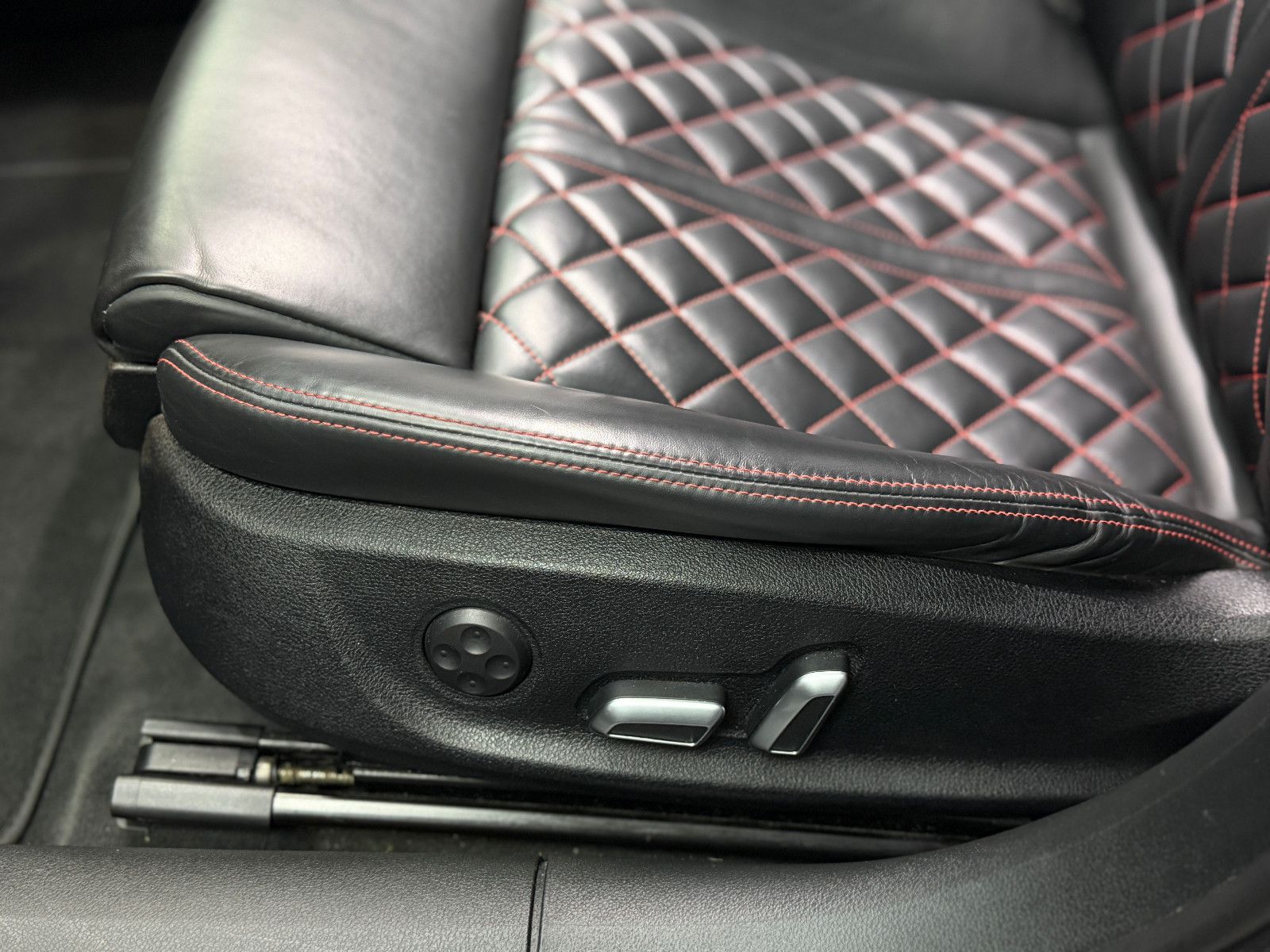 Fahrzeugabbildung Audi A6 3.0 TDI quattro Competition |RS-SITZE|BOSE