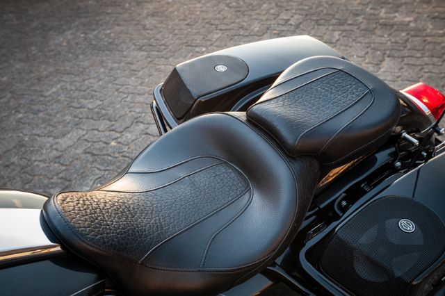 Fahrzeugabbildung Harley-Davidson CVO STREET GLIDE 110 cui FLHXSE - KESSTECH